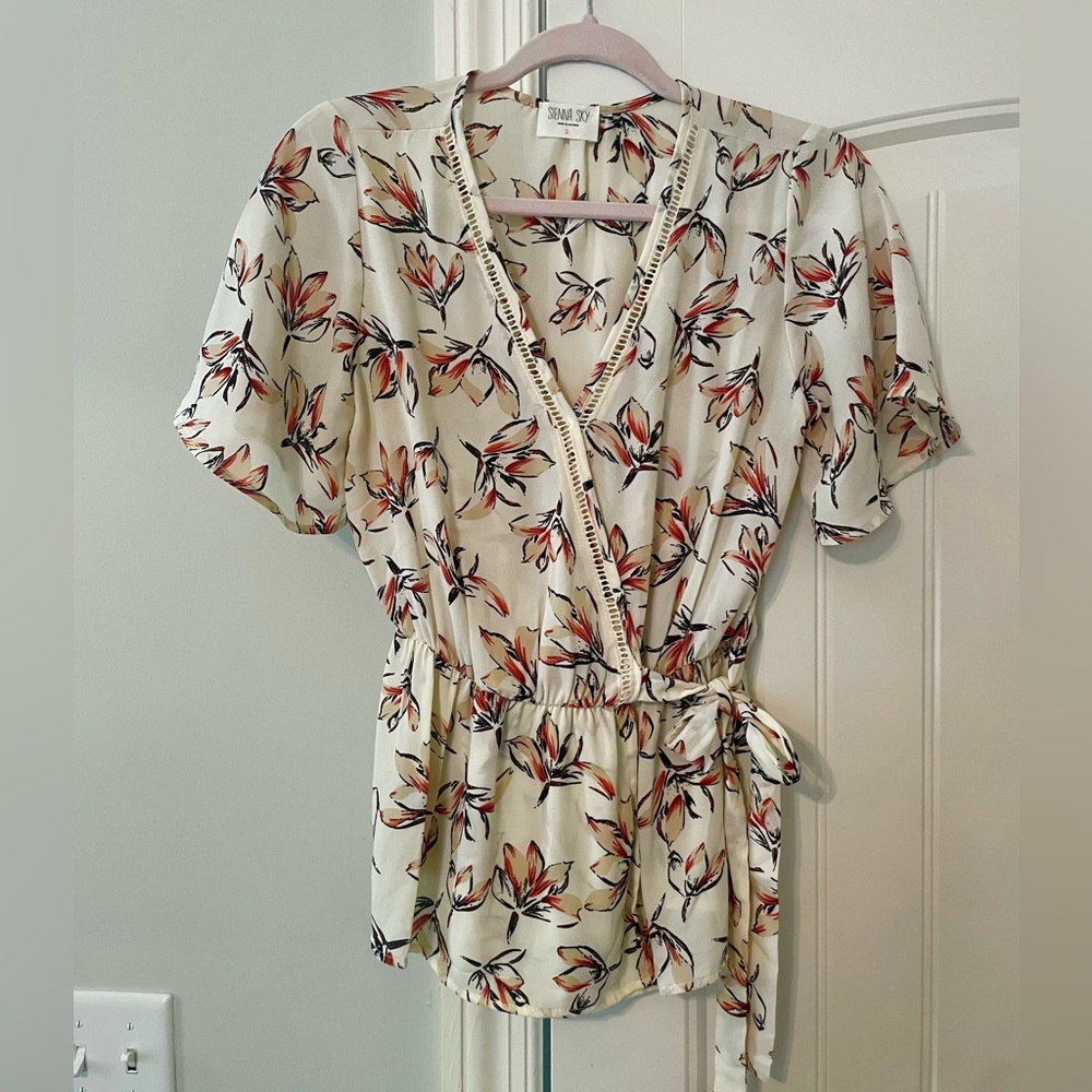Sienna Sky women’s blouse size S